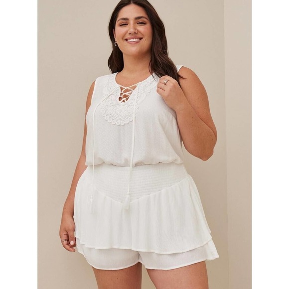 Torrid Pants - NWT Torrid 3.5 Inch Short Gauze High-Rise Ruffle Hem Shorts Plus Size 5X 28